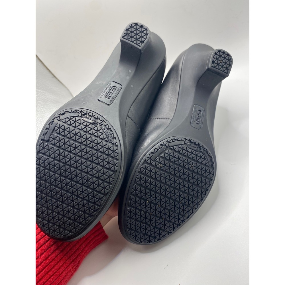 Crocs Womens Black Leather Slip On Work Flats Shoes Size 5.5 - Picture 5 of 6